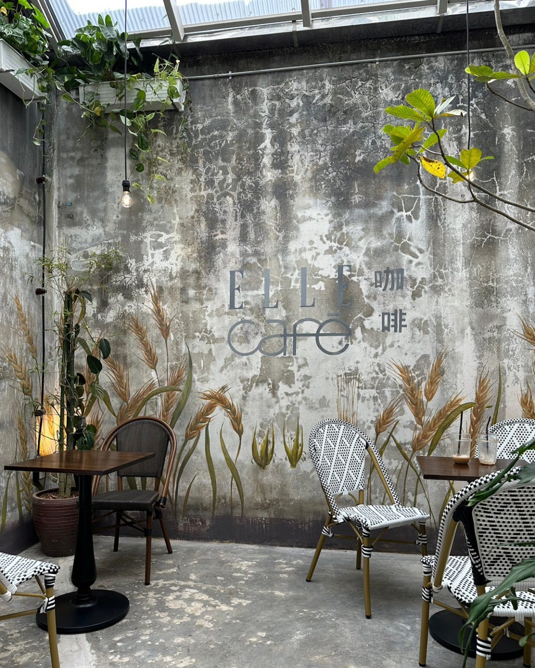 Elle Café Phuket